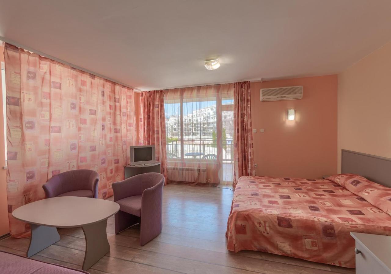 Hotel Fantastiko Ravda Равда Екстериор снимка
